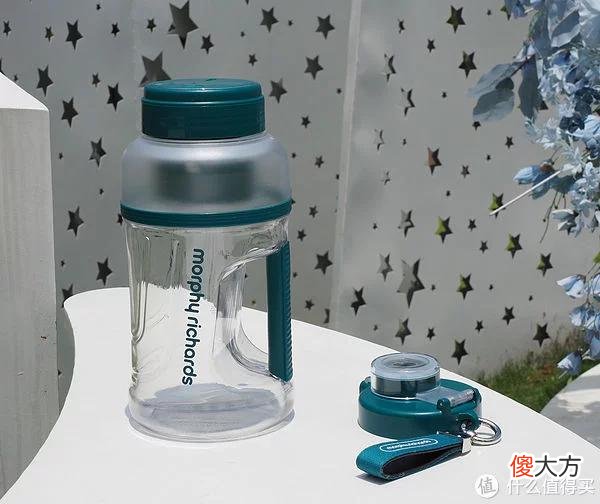 【就爱时尚】“吨吨桶+榨汁机” 组合,开启鲜榨果汁补水模式~~摩飞便携式榨汁杯/运动果汁杯 体验分享
