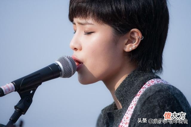直播麦克风如何选择 手机直播用什么耳麦好