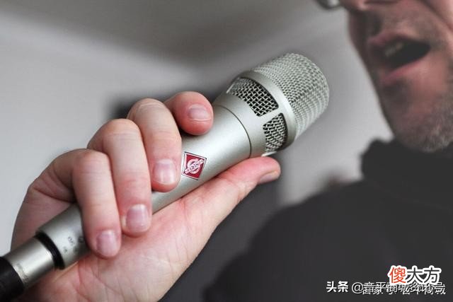 直播麦克风如何选择 手机直播用什么耳麦好