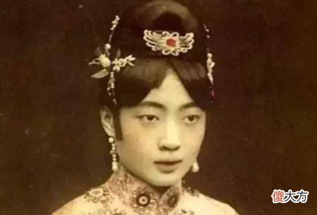 【历史故事】婉容皇后和服照曝光！最后10年人生遭遇，明媚少女沦为枯槁疯妇