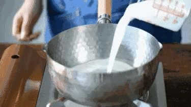 配方奶粉和鲜牛奶有什么区别 纯奶粉和配方奶粉的区别