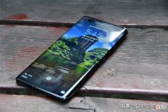 哪些材质的手机更好更受欢迎 手机买什么材质好