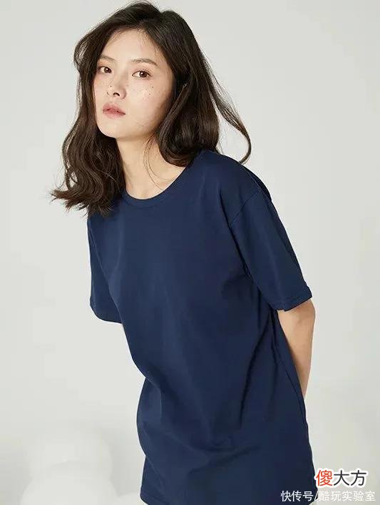 【时尚一点】夜市丨服装行业暴利的真相：40块出头的T恤，跟上百元大牌0差别！