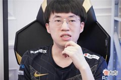 【游戏世界】这“演员”智力很低,应该不是LCK玩家,faker又aoe外赛区玩家