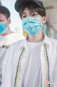 王源的手机壳火了 王源用什么手机壳好