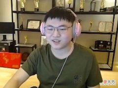 【游戏世界】UZI突然爆料,弹幕怀疑UZI要比赛,UZI的回答令人泪目:没机会了