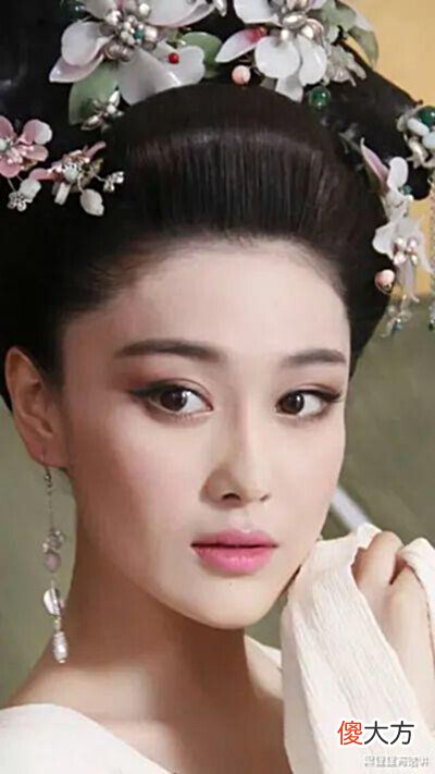 【爱历史】能斗过王皇后却斗不过武媚娘,生了3个孩子的萧淑妃结局有多惨?