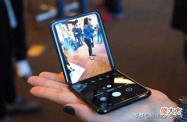 折叠屏幕手机如何贴膜 折屏用什么手机膜好