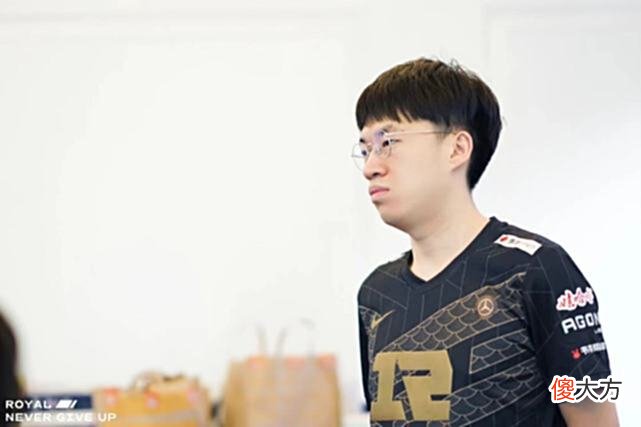 【游戏迷】EG中单称赞小虎：加里奥太惊艳了，MSI让我印象深刻