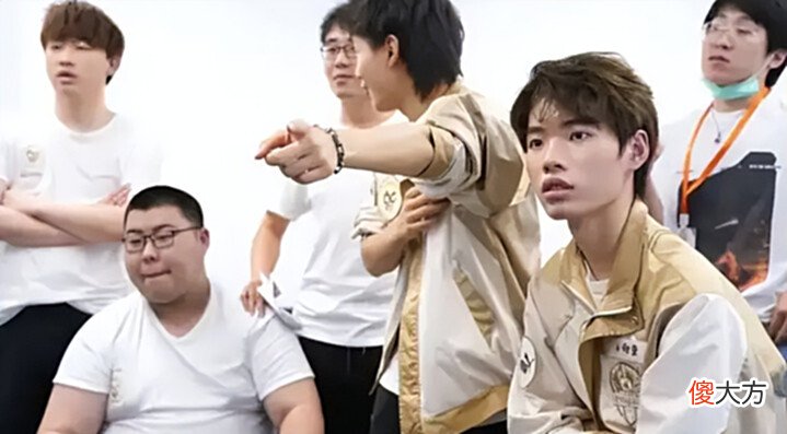 【游戏迷】今屿状态出现滑铁卢,小胖却冲上巅峰前五,真要换下来了?