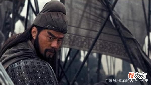 【历史故事】为何吕布从未评价和提及过关羽，是对他不感兴趣，还是另有原因？