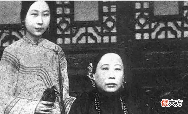 【历史故事】晚清名臣李鸿章，为什么把21岁的女儿下嫁给42岁的三婚男人？