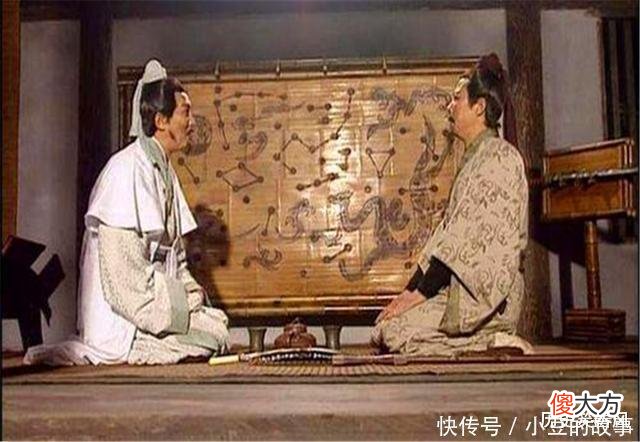 【历史故事】刘备进位汉中王，为何劝进表上，诸葛亮关羽的名字没有排在最前面