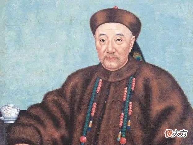 倾家荡产后的胡雪岩，在临终前都做了哪些事？为什么特意让九姨太剪下寿衣的一角？