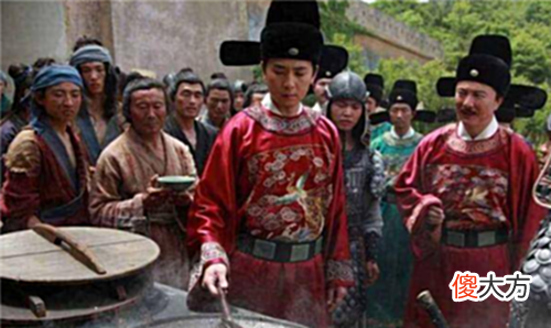 【历史故事】清官衣锦还乡,却拿不出回家路费,朱元璋得知后怒道:处以极刑
