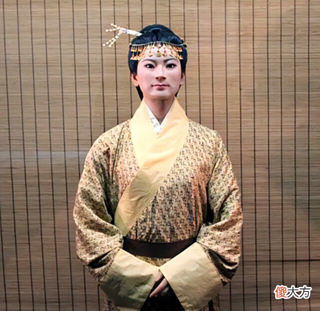 【历史故事】马王堆挖出千年藕片汤，开盖瞬间消失不见，幸亏摄影人员手快