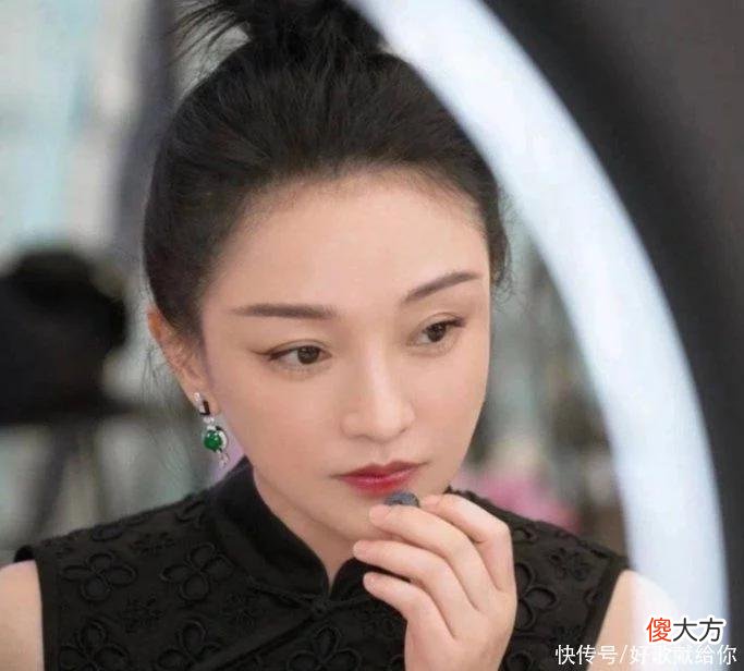 【就爱时尚】10位旗袍女神，阵容豪华、仪态万千，无一处“露骨”，却尽得风流