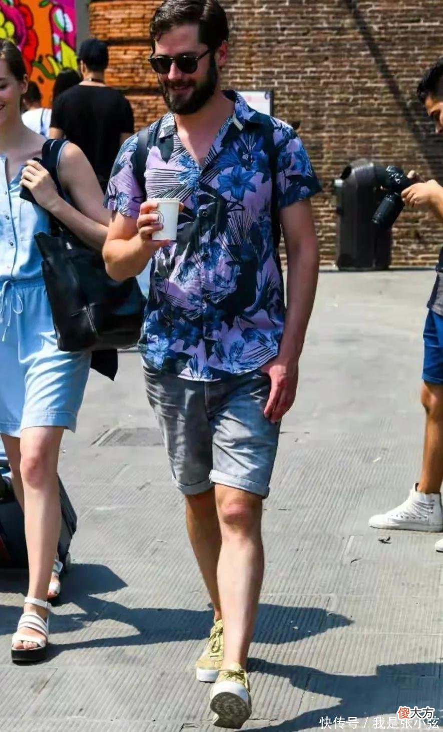【时尚一点】男人到了中年要有品位，别被这3种“油腻感”穿搭，毁了你的气质