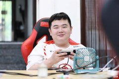 【游戏迷】AG超玩会猫神休假归来，处境却略显尴尬，他不在队伍的成绩终于正常了