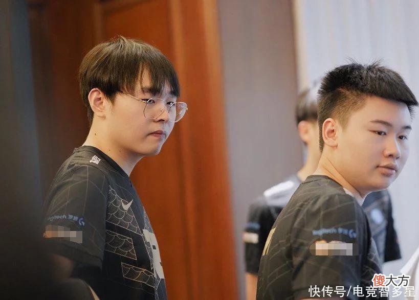 【游戏世界】呼吸哥真的太努力了？20天打了300场排位，这个夏季赛真的要玩命