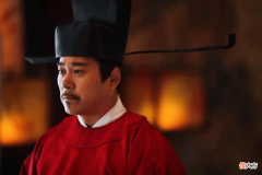 【爱历史】和珅被嘉庆赐死，他自信拿出乾隆给的保命诏书，结果里面就三个字