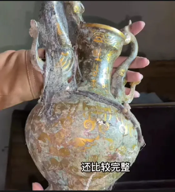 花一万块包下老宅翻找老物件你敢做吗？