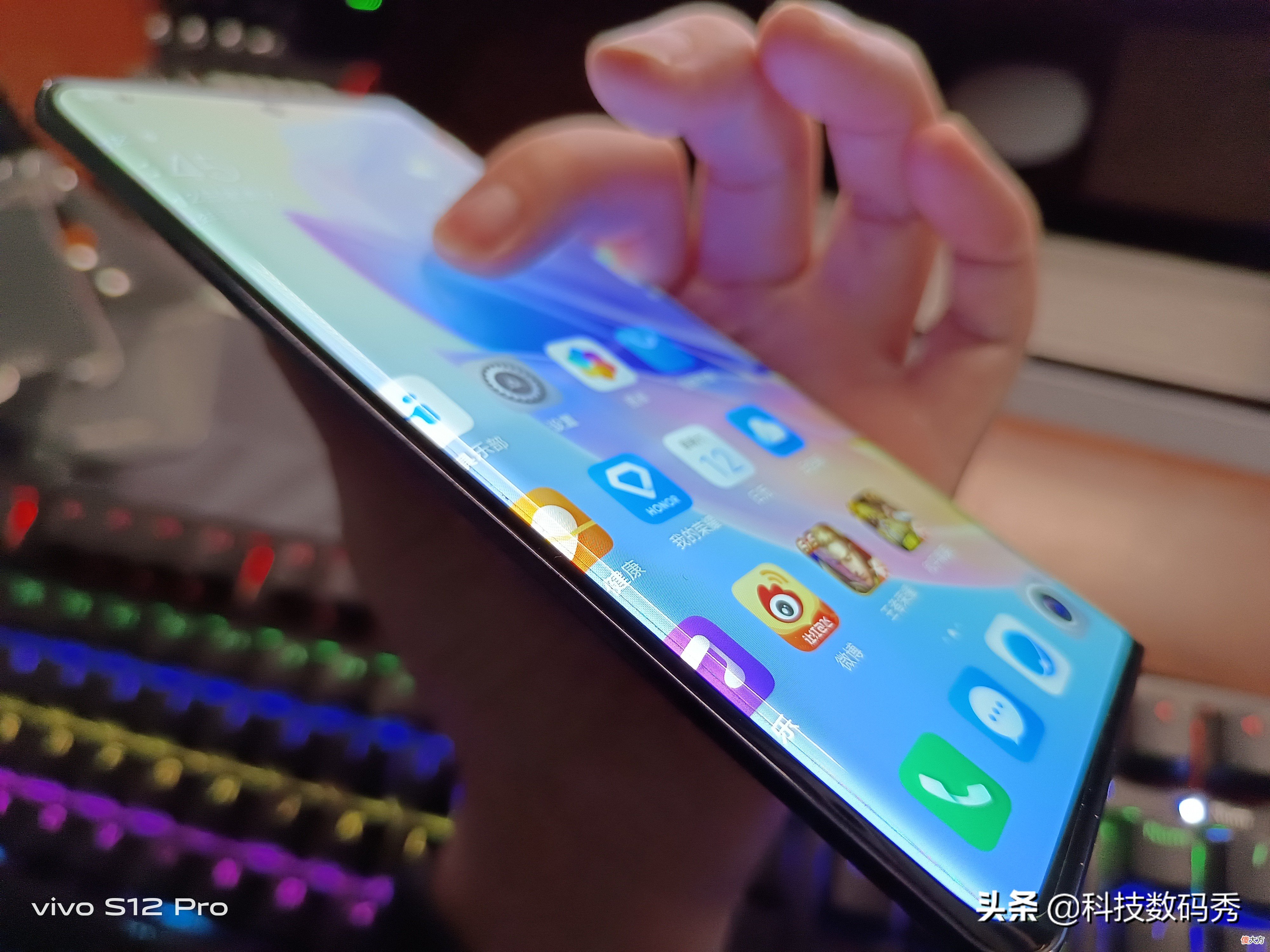 都有哪些曲面屏手机值得购买 曲屏显示什么手机好