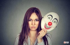 一定要远离身边伪善的人 伪善的人最怕什么