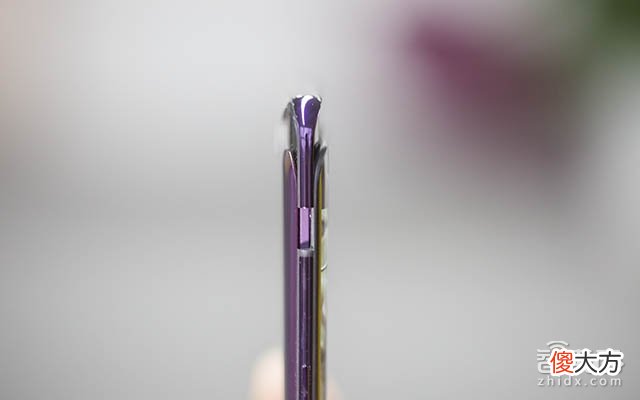 脑袋开花的全面屏，被逼疯的手机公司