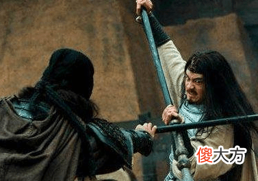 【历史故事】曹操最害怕的人,不是关羽,也不是魏延,而是被误解了近千年的他