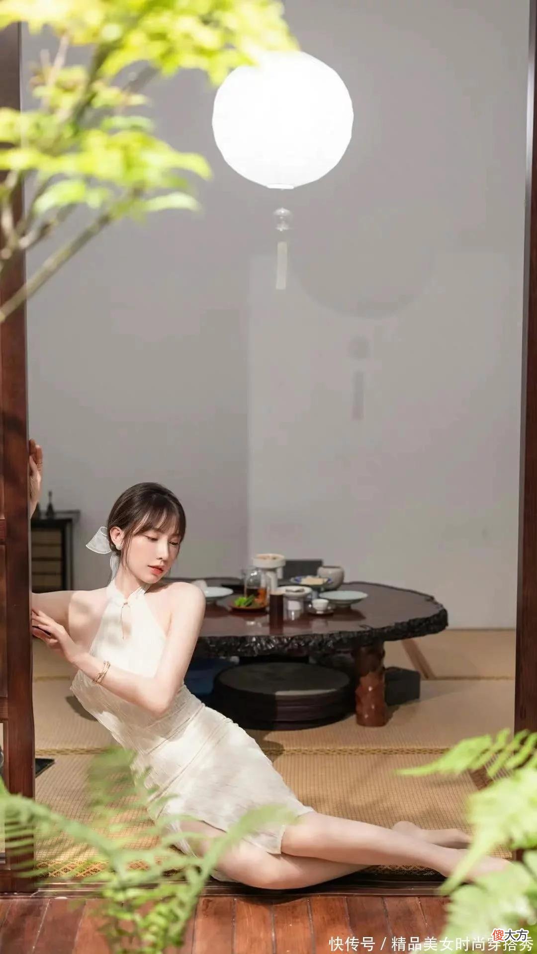 【时尚一点】一身基础的白色连衣裙清爽干净