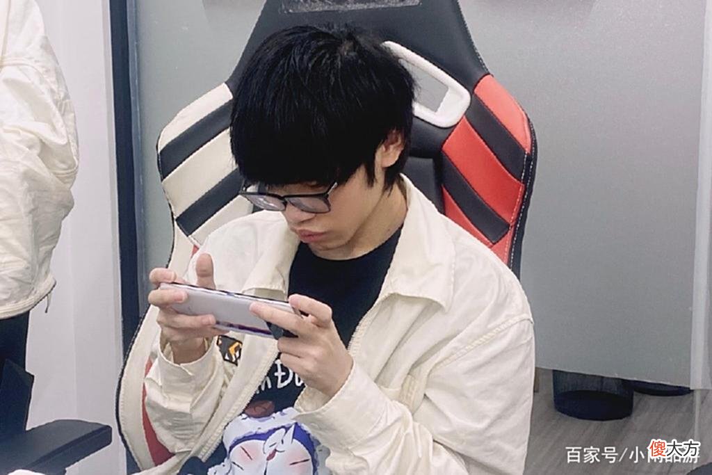 【游戏世界】第二周分均输出榜Hero系占一半，久诚遗憾落榜，虔诚成唯一射手