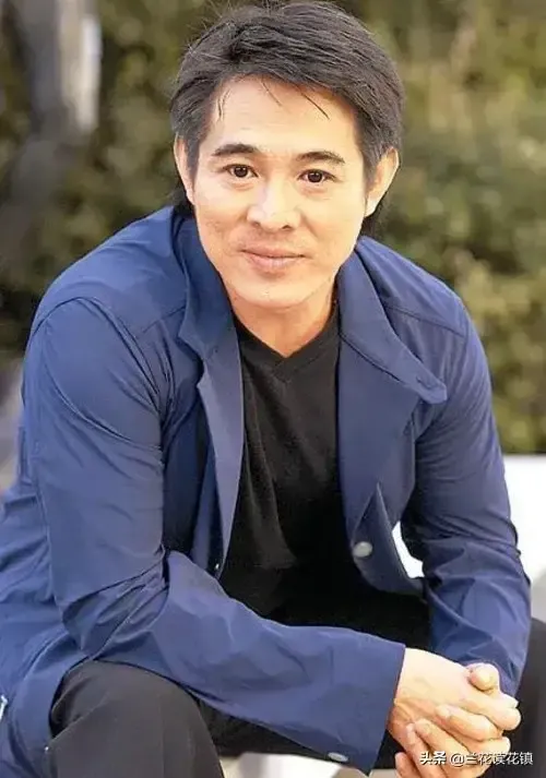 一次，李连杰身上带着价值2000万的天珠，来参加马云的生日宴会，马云问这是什么