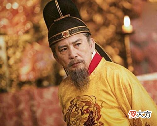 【历史故事】皇帝逃命,群臣劝他:请烧掉粮仓!皇帝却说:不许烧,全留给叛军