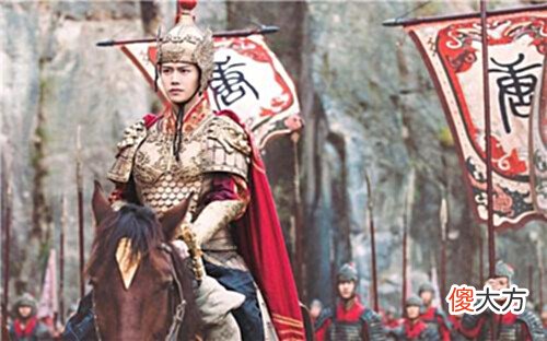 【历史故事】皇帝逃命,群臣劝他:请烧掉粮仓!皇帝却说:不许烧,全留给叛军