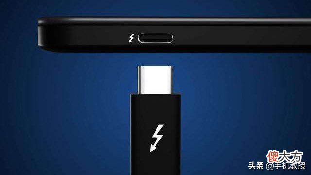 一万多块的本子连雷电4都没有！装个USB4接口糊弄谁呢？