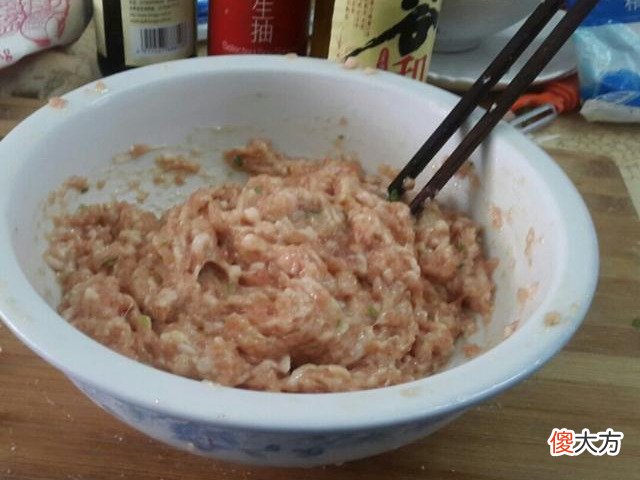 包子馅怎么调才饱满多汁 怎么样调包子馅汁多