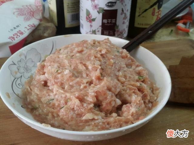 包子馅怎么调才饱满多汁 怎么样调包子馅汁多