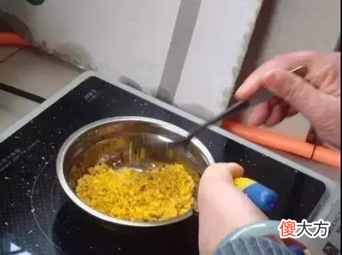 老月嫂经常用的蛋黄油做护理，那到底什么是蛋黄油，怎么制作呢！