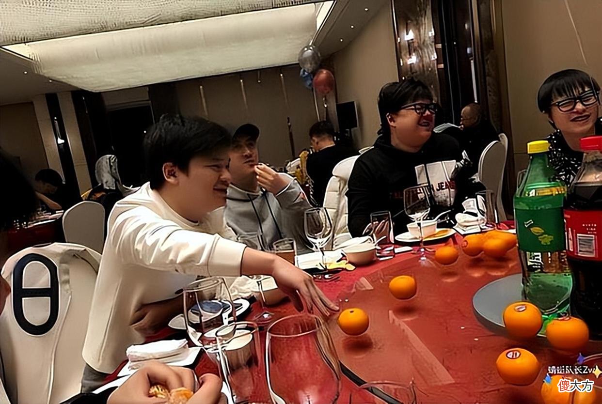 【游戏迷】Dota2-OB天团要“散伙”了？Zhou神直言：光租房就得花4W，难顶！