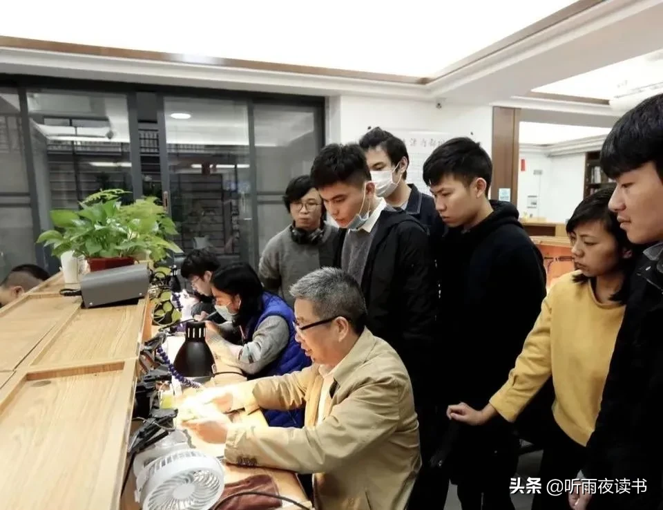 一块石头也能起死回生，你听说了吗？曾经，他只是房屋墙面裂缝的修补匠