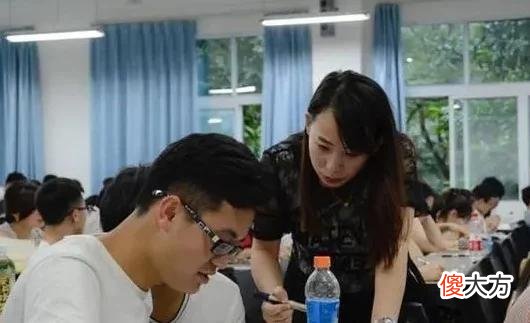 【时尚一点】韦东奕换了“新发型”？清爽干净好打理，女生抢着要合影