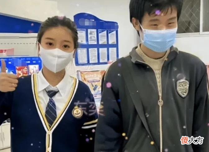 【时尚一点】韦东奕换了“新发型”?清爽干净好打理,女生抢着要合影