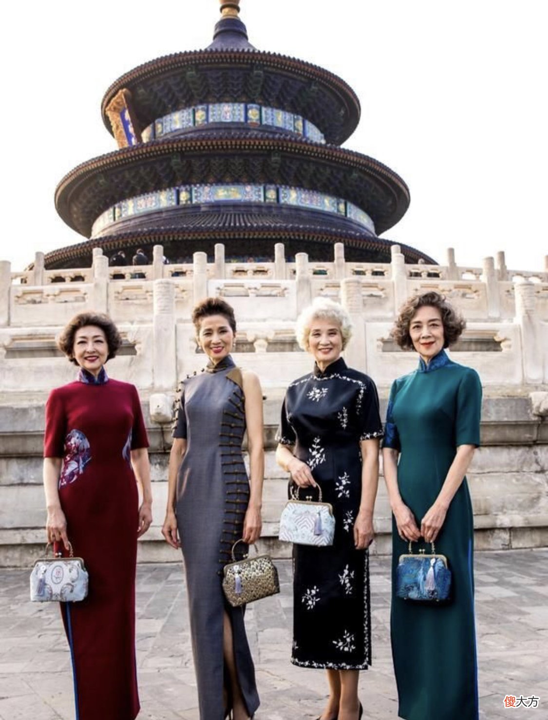 【就爱时尚】这群“上海阿婆”才是真正优雅到老：不爱老年装爱旗袍，洋气高级