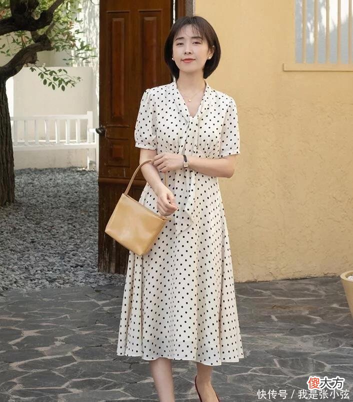 【时尚一点】女人有没有见过世面，看她穿的裙子就知道，有4个特点才是洋气人