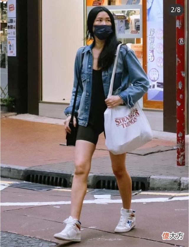 【就爱时尚】香港女人的穿搭都挺复古，聪明女生这样穿，美出新高度