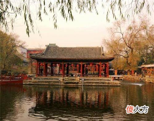 【历史故事】康熙写的最好的一个字，被视为大清国宝，消失200年后被总理发