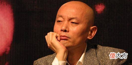 【爱历史】乾隆其实并不帅，一位意大利画师偷画下了他的容貌，很像某个明星