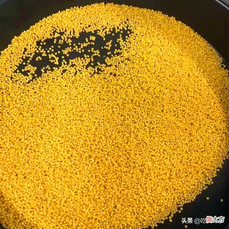 小米粥怎么熬才能出米油 小米粥如何熬出油