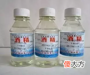 假期坐地铁出门的你 出门就是地铁
